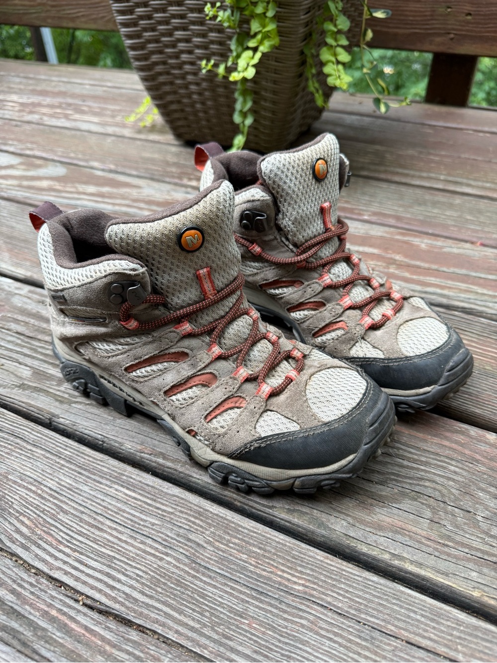 Merrell Moab Gore Tex Waterproof Womens Hiking Shoes Size 7.5